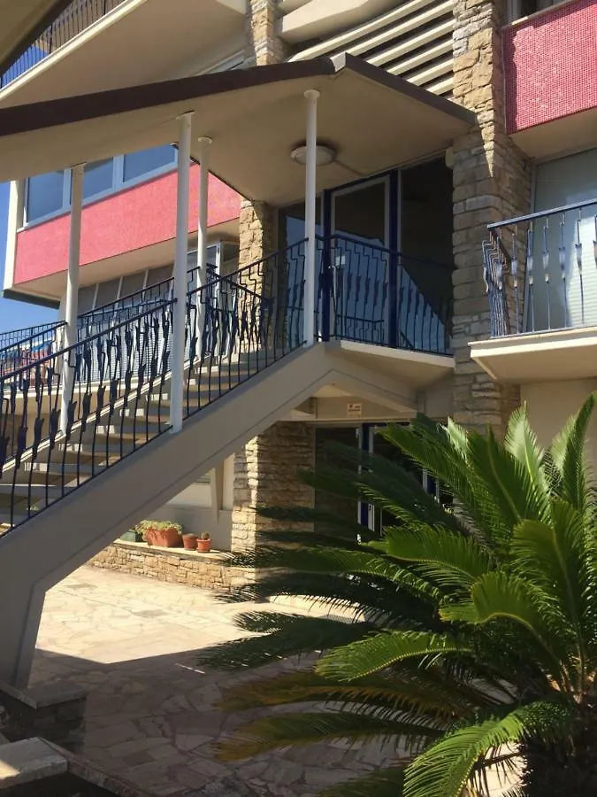 Lovely Apartment On The Sea Side Viareggio 0*,  Italia