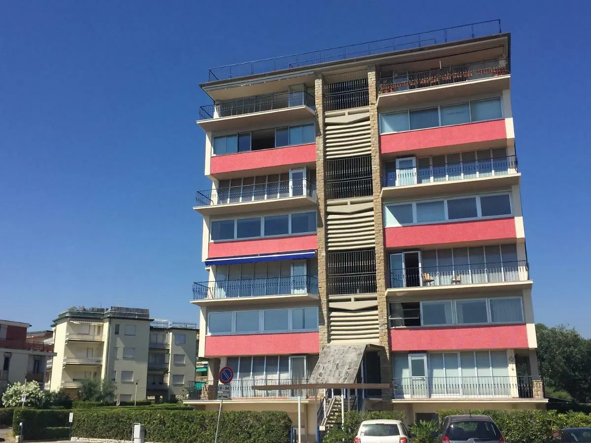 Lovely Apartment On The Sea Side Viareggio 0*,